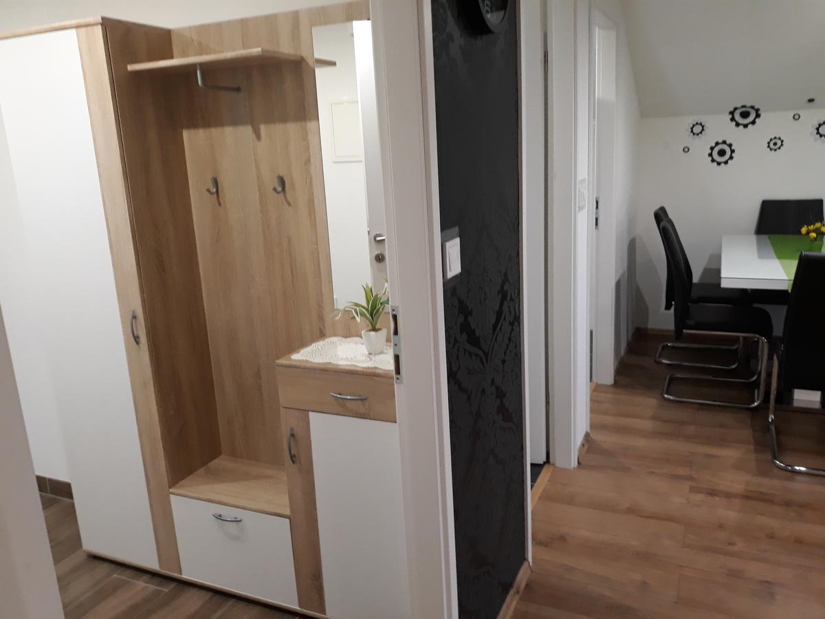 Apartmani Anna Sveti Martin Na Muri Exteriör bild